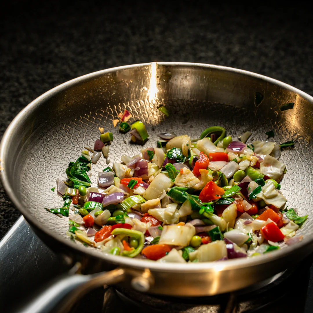 Titanium Hammered Wok Pan Pro - Image 3